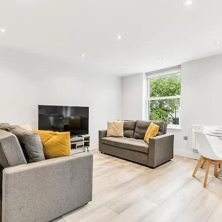 Lux St Johns Wood Apartment - Sleeps 7